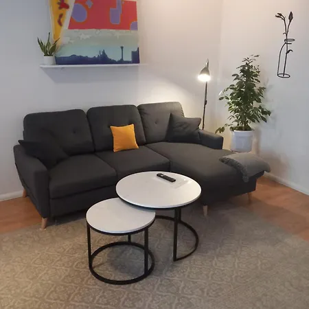 Im Gruenderzeitviertel Mit Stellplatz Apartment